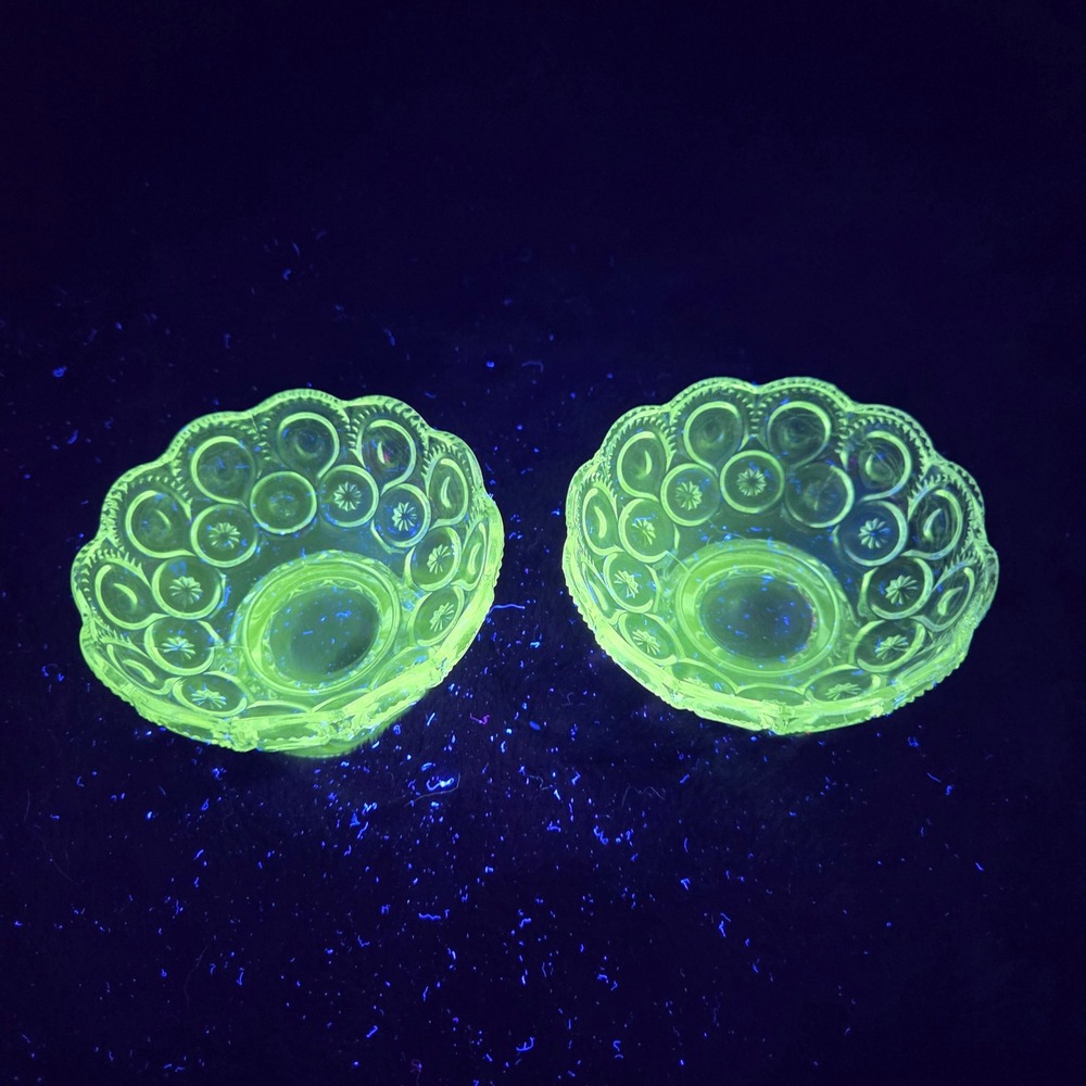 L.E. Smith‎ Moon & Star Clear Footed Dessert Bowls Set 2 UV Glow 4.25" Vintage